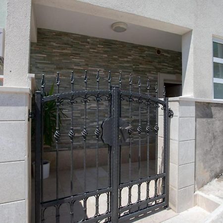 Apartamento Dispet Dugi Rat Exterior foto