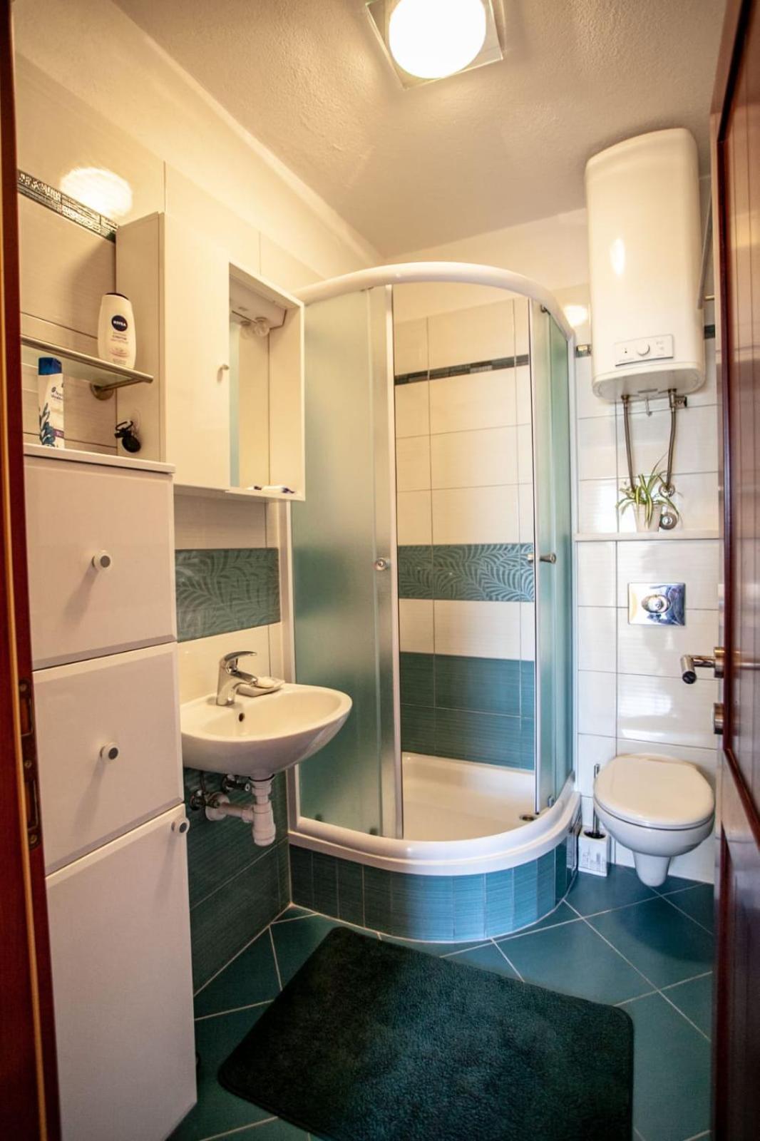 Apartamento Dispet Dugi Rat Exterior foto