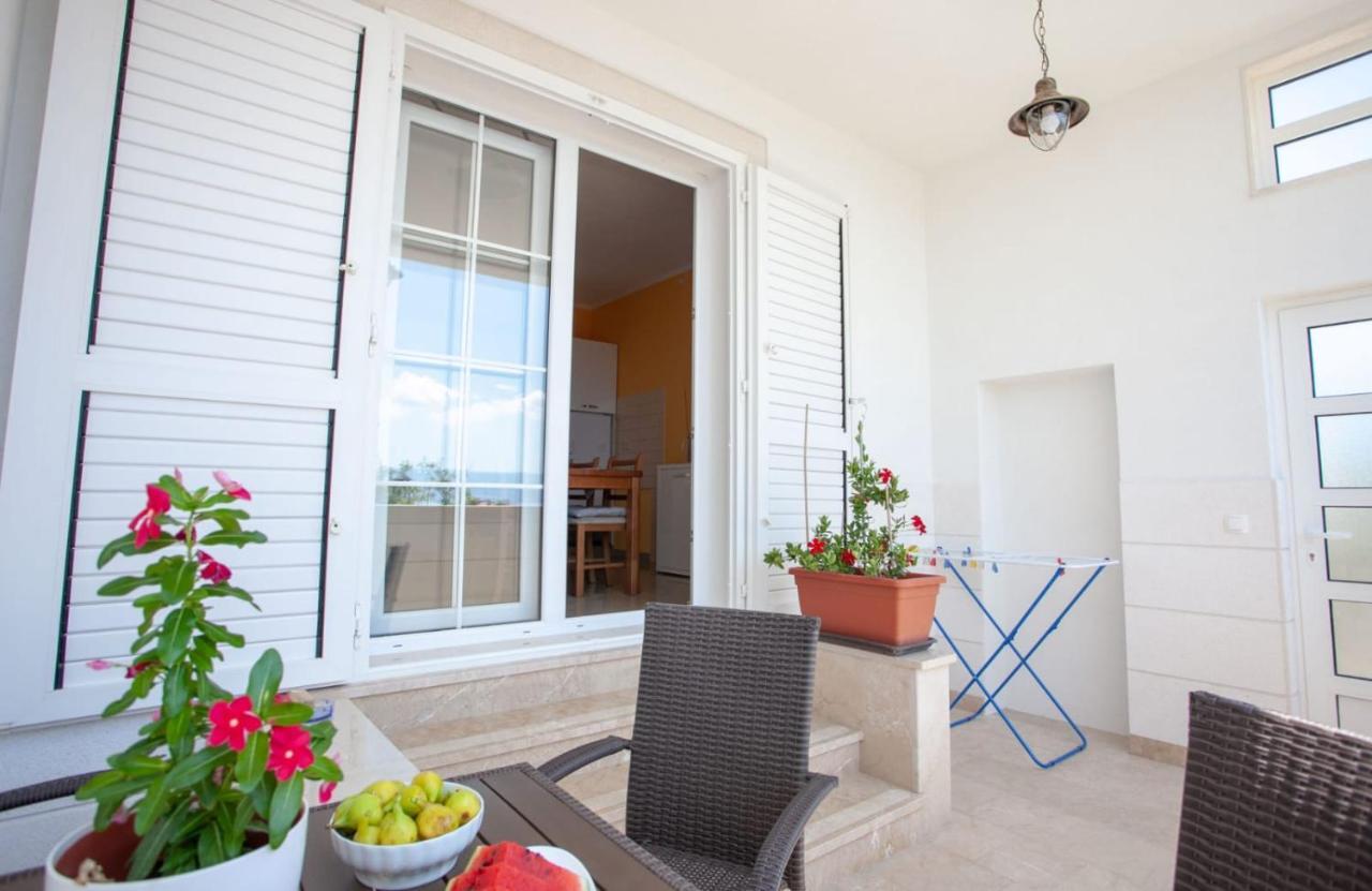Apartamento Dispet Dugi Rat Exterior foto