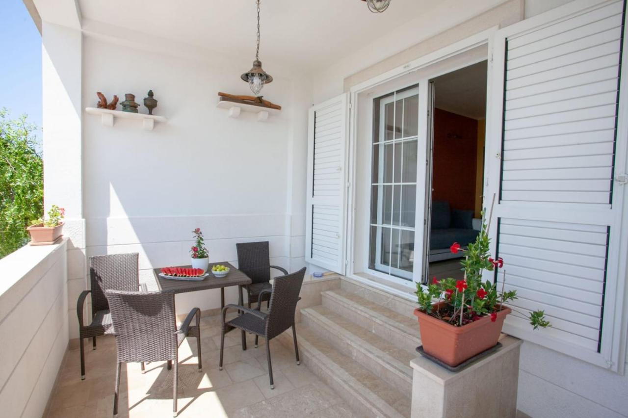 Apartamento Dispet Dugi Rat Exterior foto